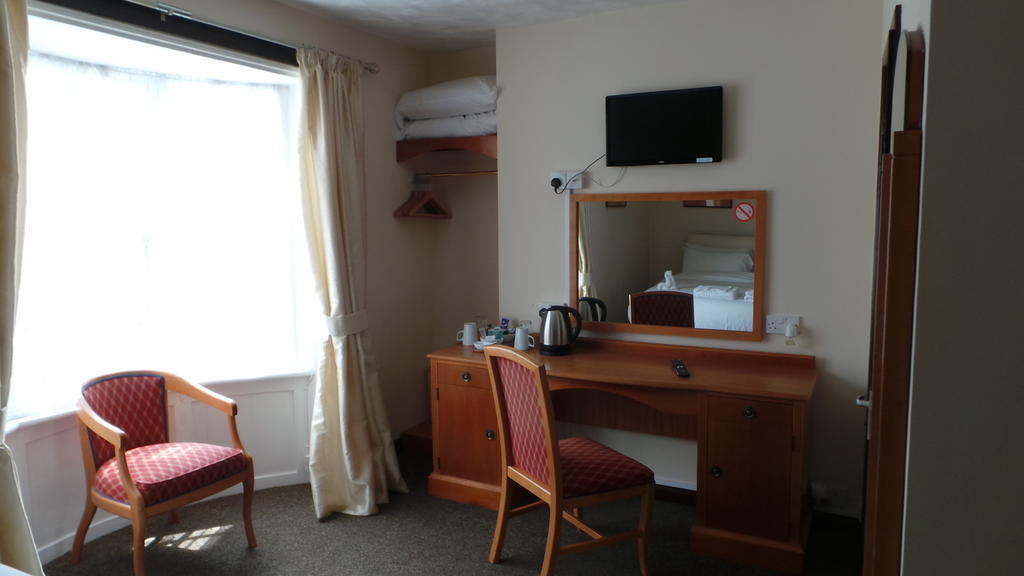 Dolphin Hotel Weymouth Habitación foto